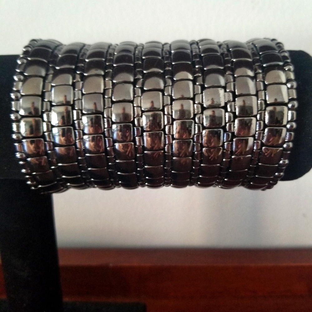 ⚜BCBG Max Azria Elastic Cuff Bracelet⚜